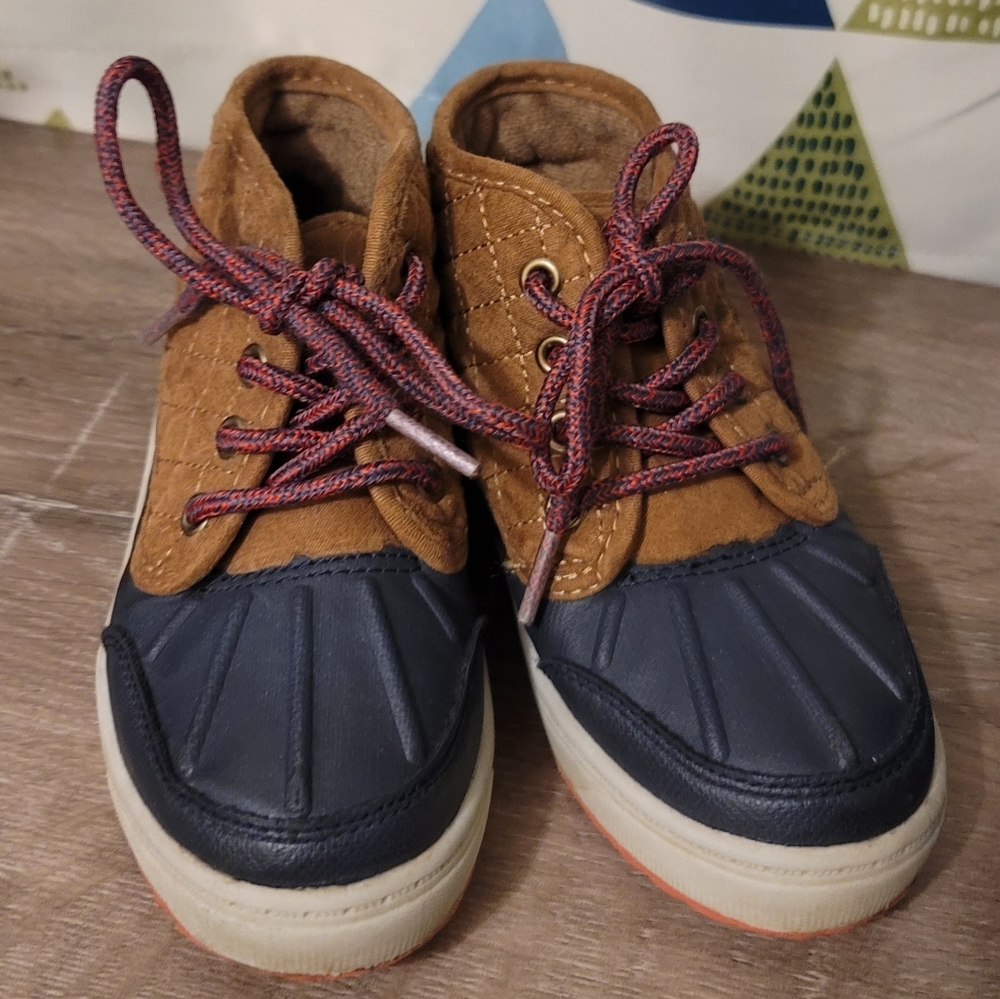 Oshkosh Brown/Black Boots Toddler size 10 boys